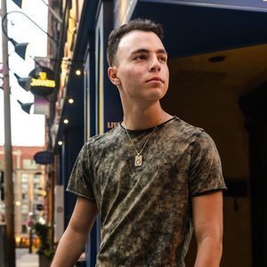 Meet your Posher, Ethan